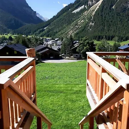 Facing Glaciers In Holiday home